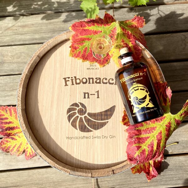 Fibonacci n-1 Muscat Barrique: Handcrafted Swiss Dry Gin - Image 6