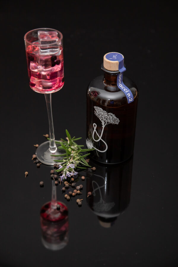 Fibonacci n-2: Heidelbeer-infused Swiss Gin - Image 3